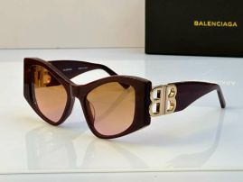 Picture of Balenciga Sunglasses _SKUfw55531908fw